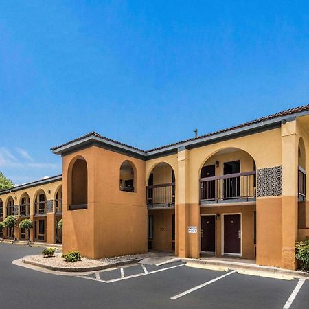 Econo Lodge Gainesville Eksteriør billede