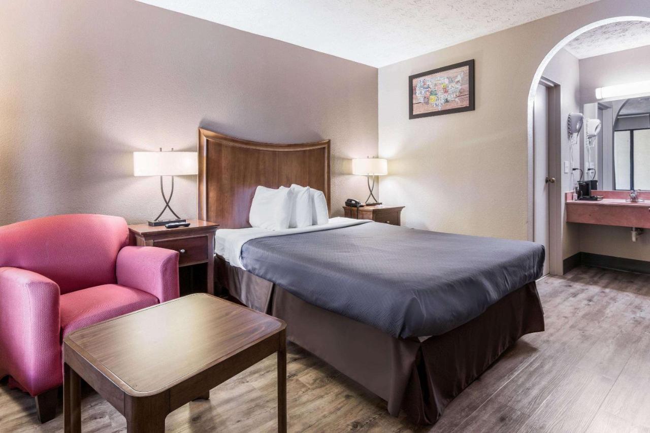 Econo Lodge Gainesville Eksteriør billede