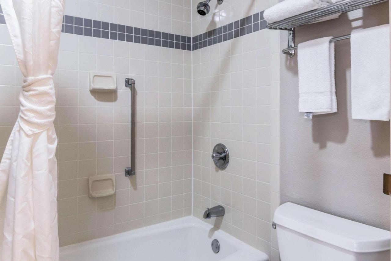 Econo Lodge Gainesville Eksteriør billede