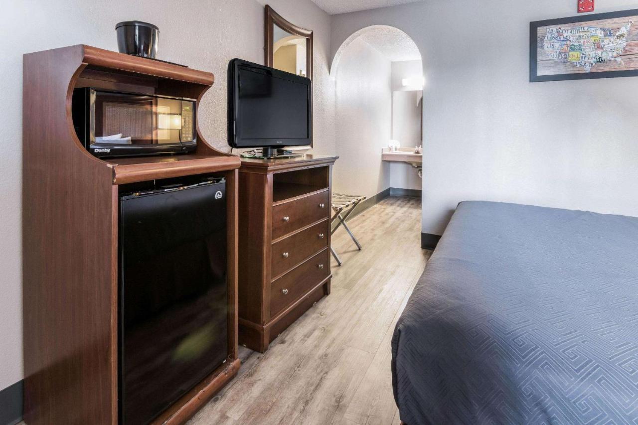 Econo Lodge Gainesville Eksteriør billede