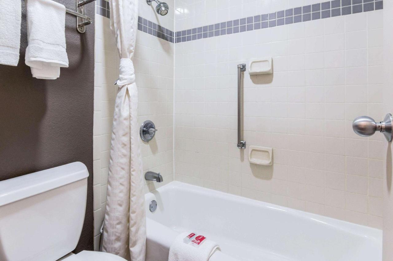Econo Lodge Gainesville Eksteriør billede