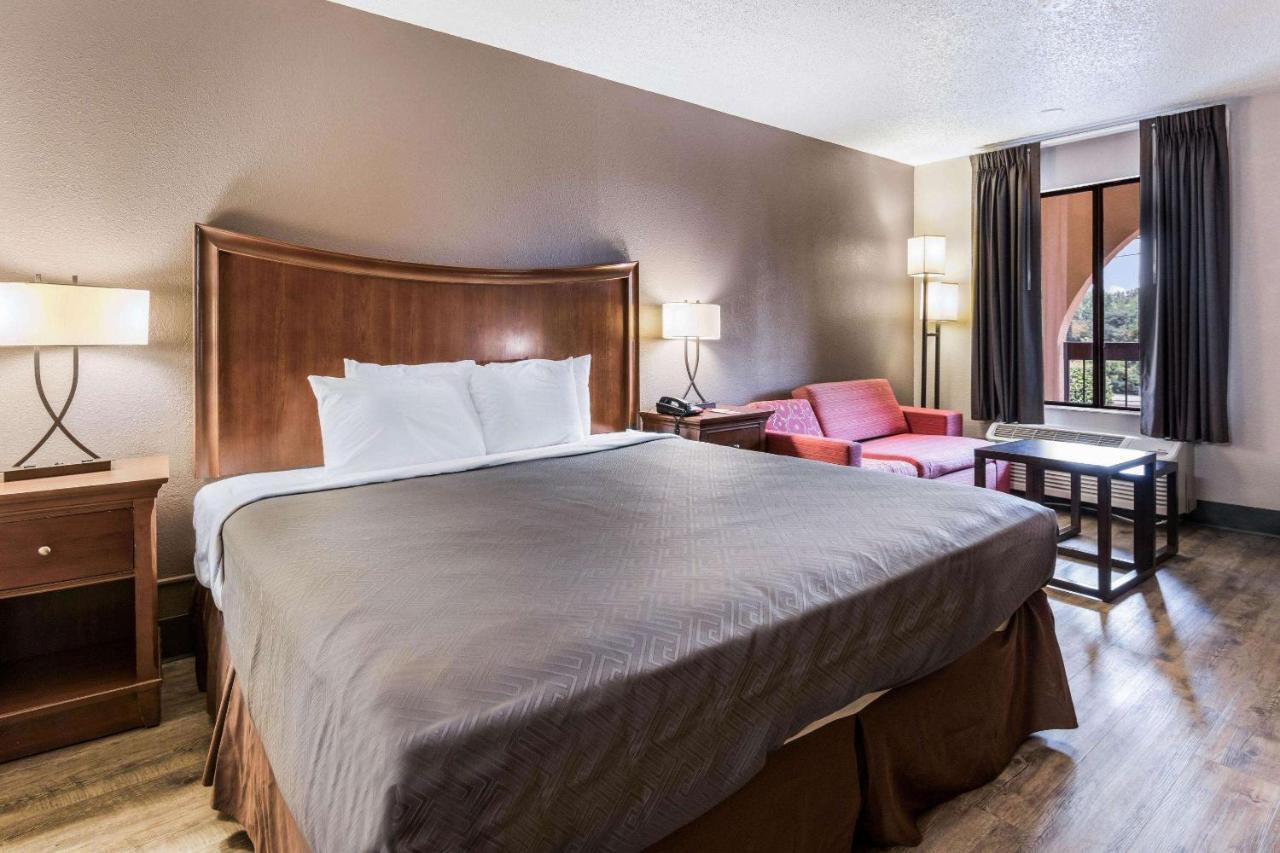 Econo Lodge Gainesville Eksteriør billede